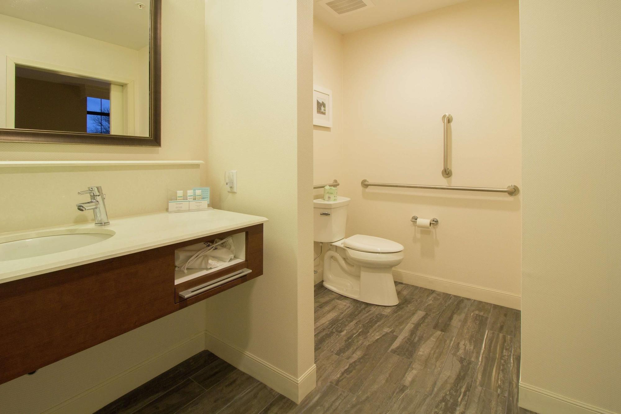 Hampton Inn&Suites Cazenovia, NY Buitenkant foto