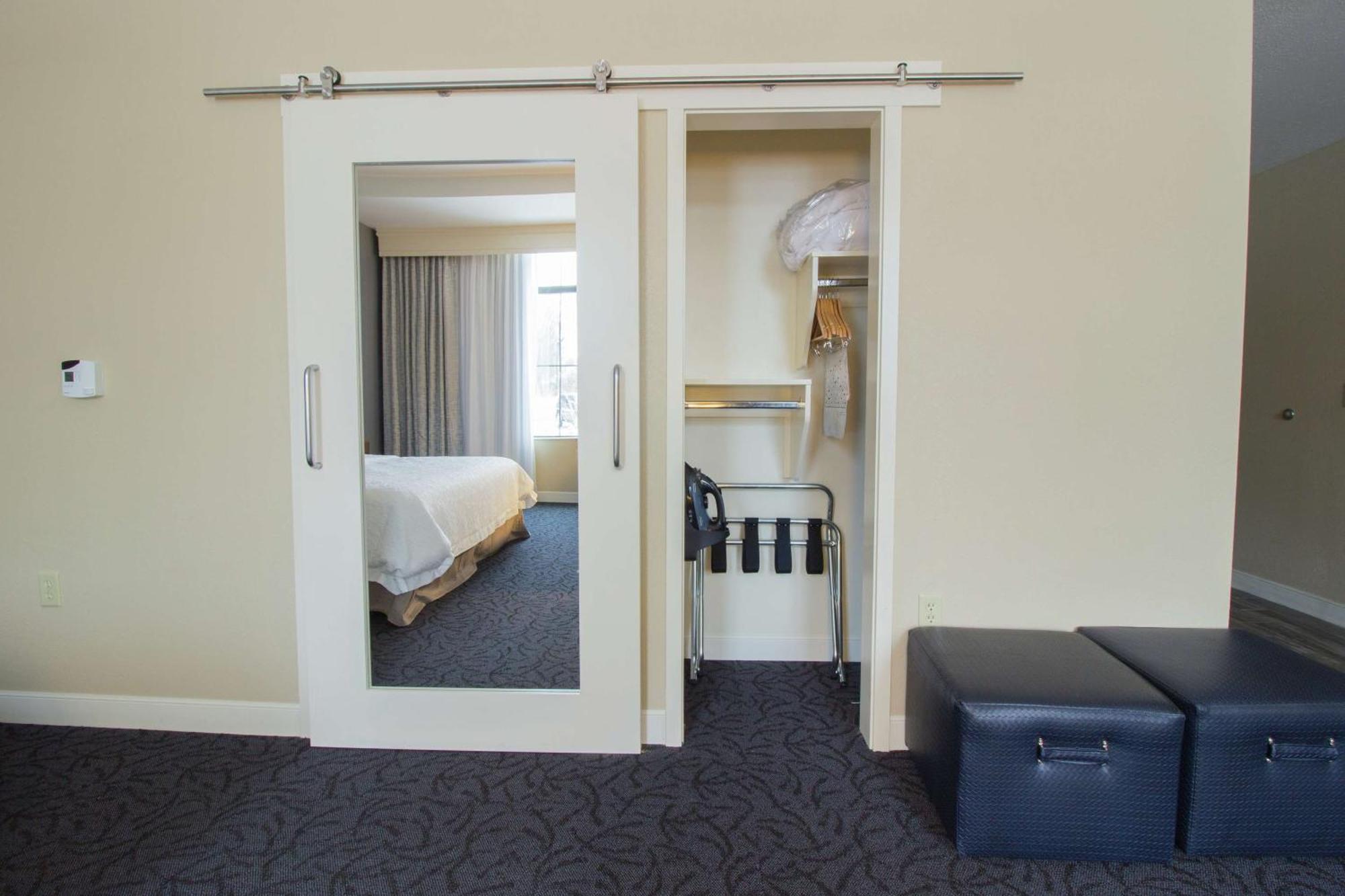Hampton Inn&Suites Cazenovia, NY Buitenkant foto