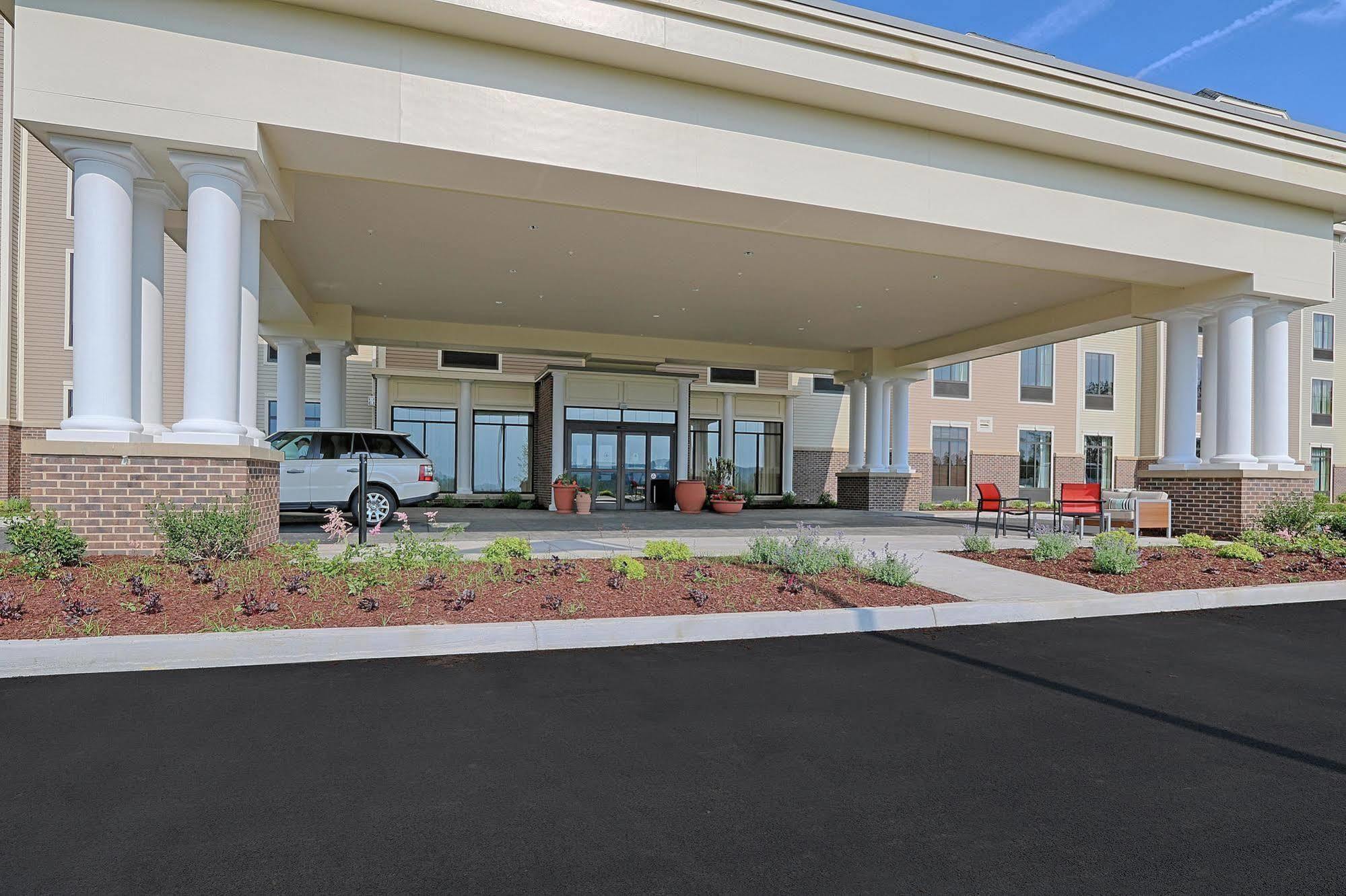 Hampton Inn&Suites Cazenovia, NY Buitenkant foto