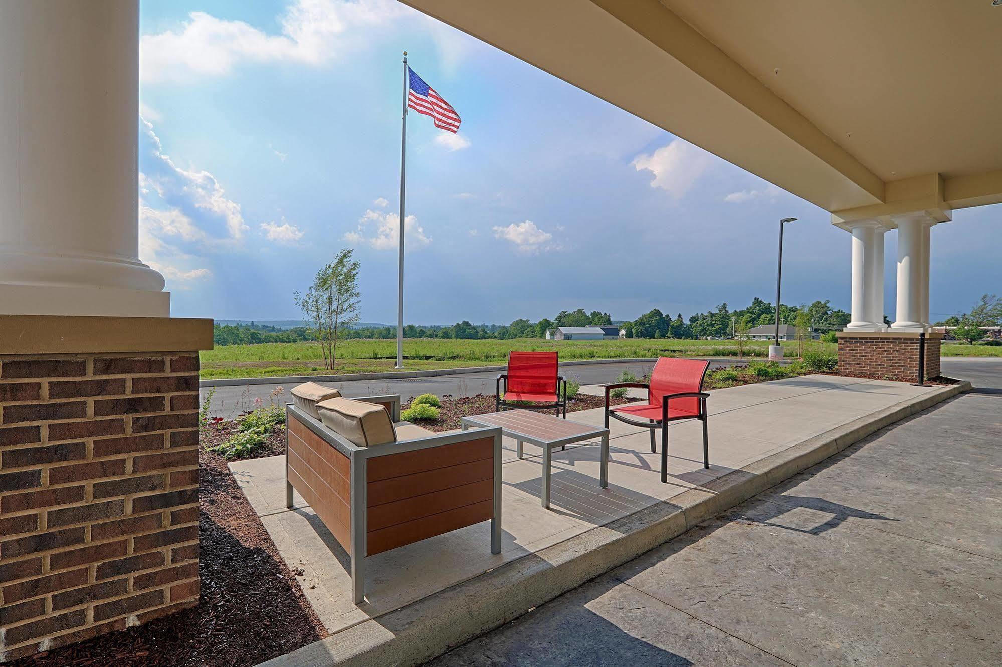 Hampton Inn&Suites Cazenovia, NY Buitenkant foto