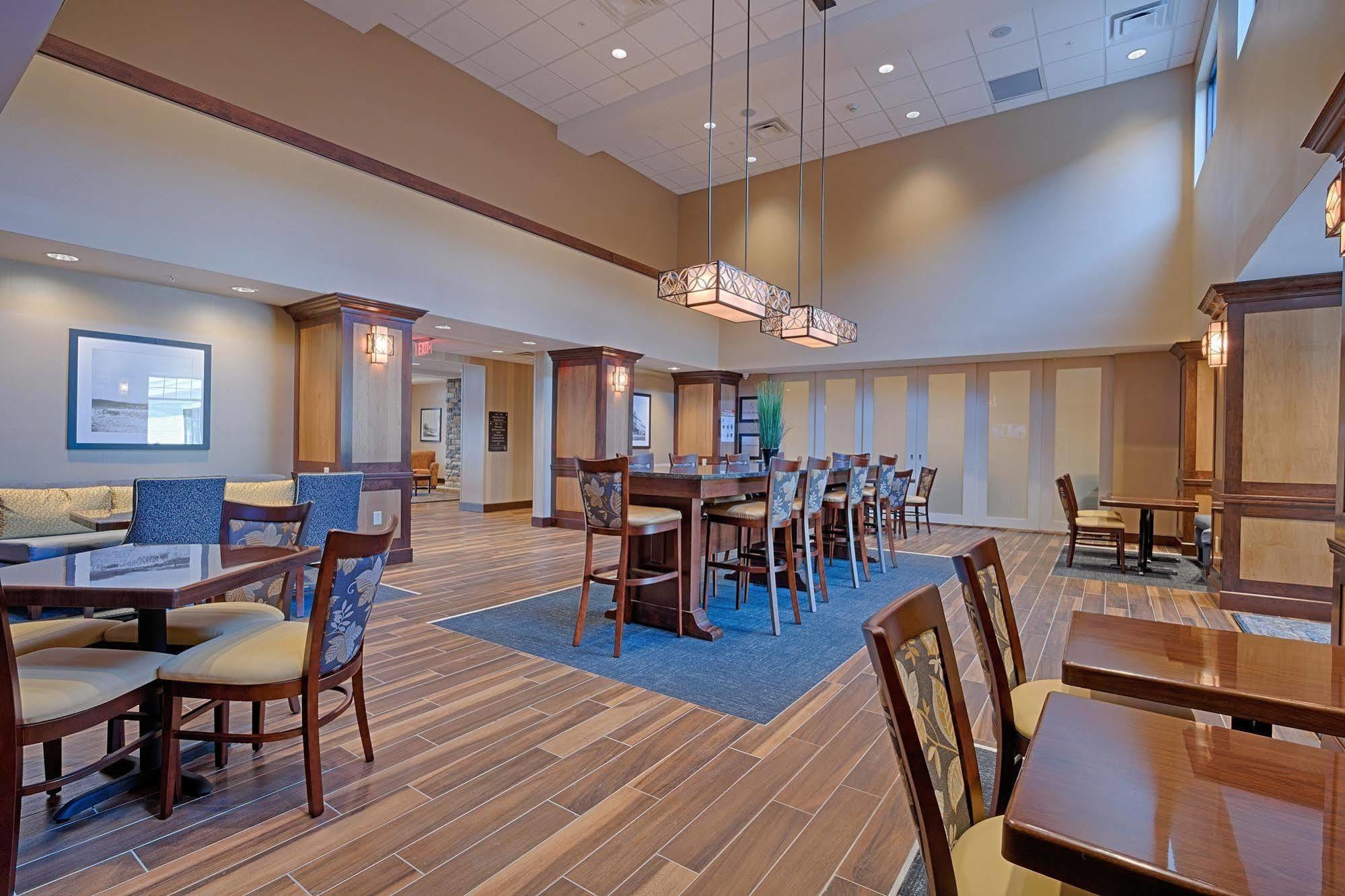 Hampton Inn&Suites Cazenovia, NY Buitenkant foto