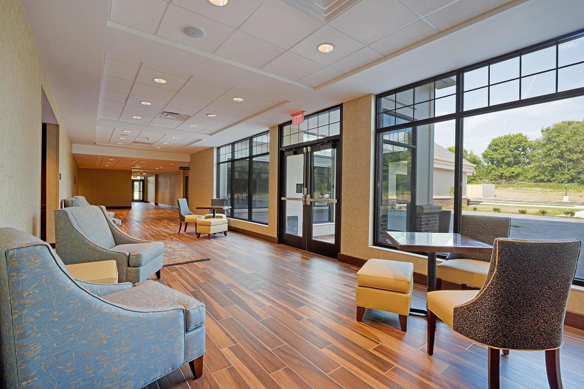 Hampton Inn&Suites Cazenovia, NY Buitenkant foto